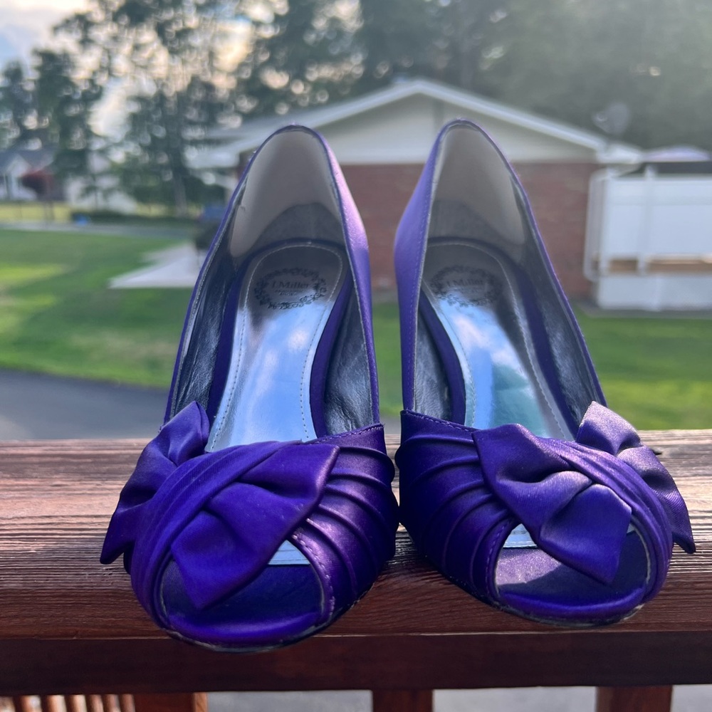 Purple satin heels, size 5